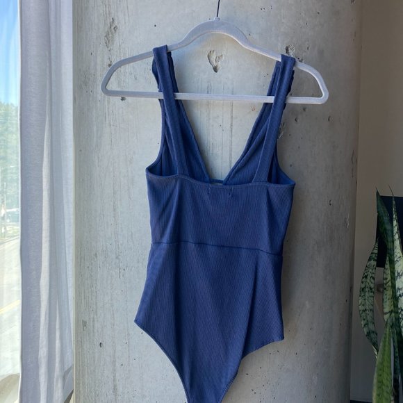 Vestique | Navy - Deep V Body Suit | Size: Large - Picture 3 of 5
